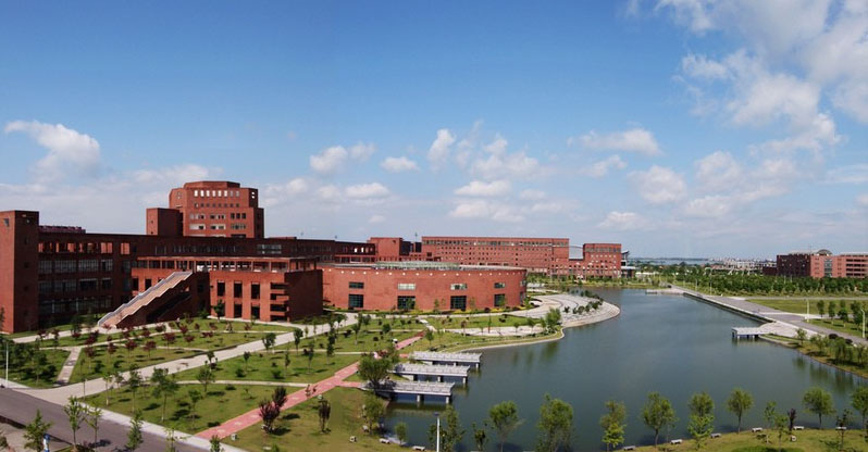 江西師范大學(xué)旭潔洗地機(jī)客戶案例-<a href=http://nouyi.cn target=_blank class=infotextkey>洗地機(jī)生產(chǎn)廠</a>家
